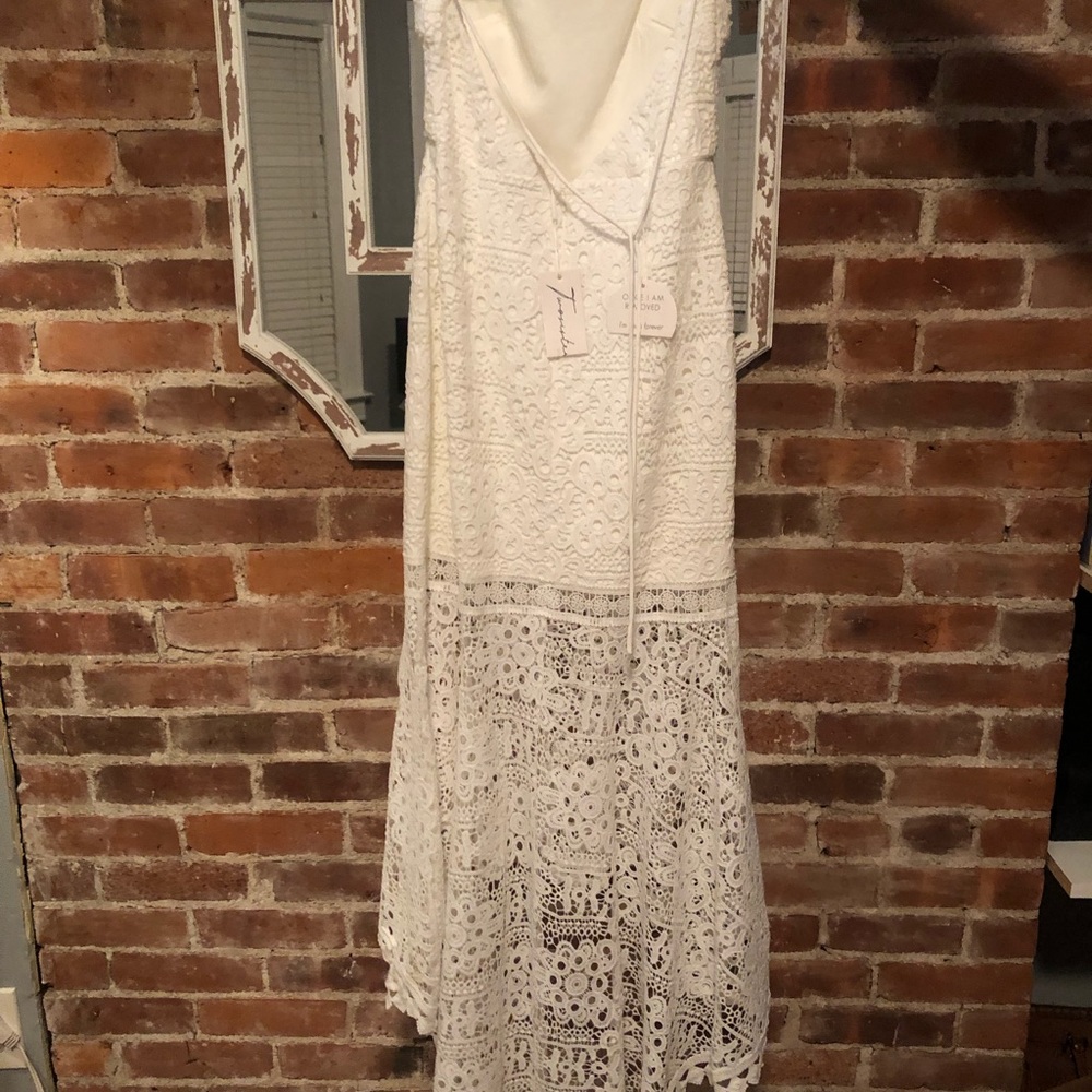 MESINA DRESS - WHITE - Picture 6 of 8